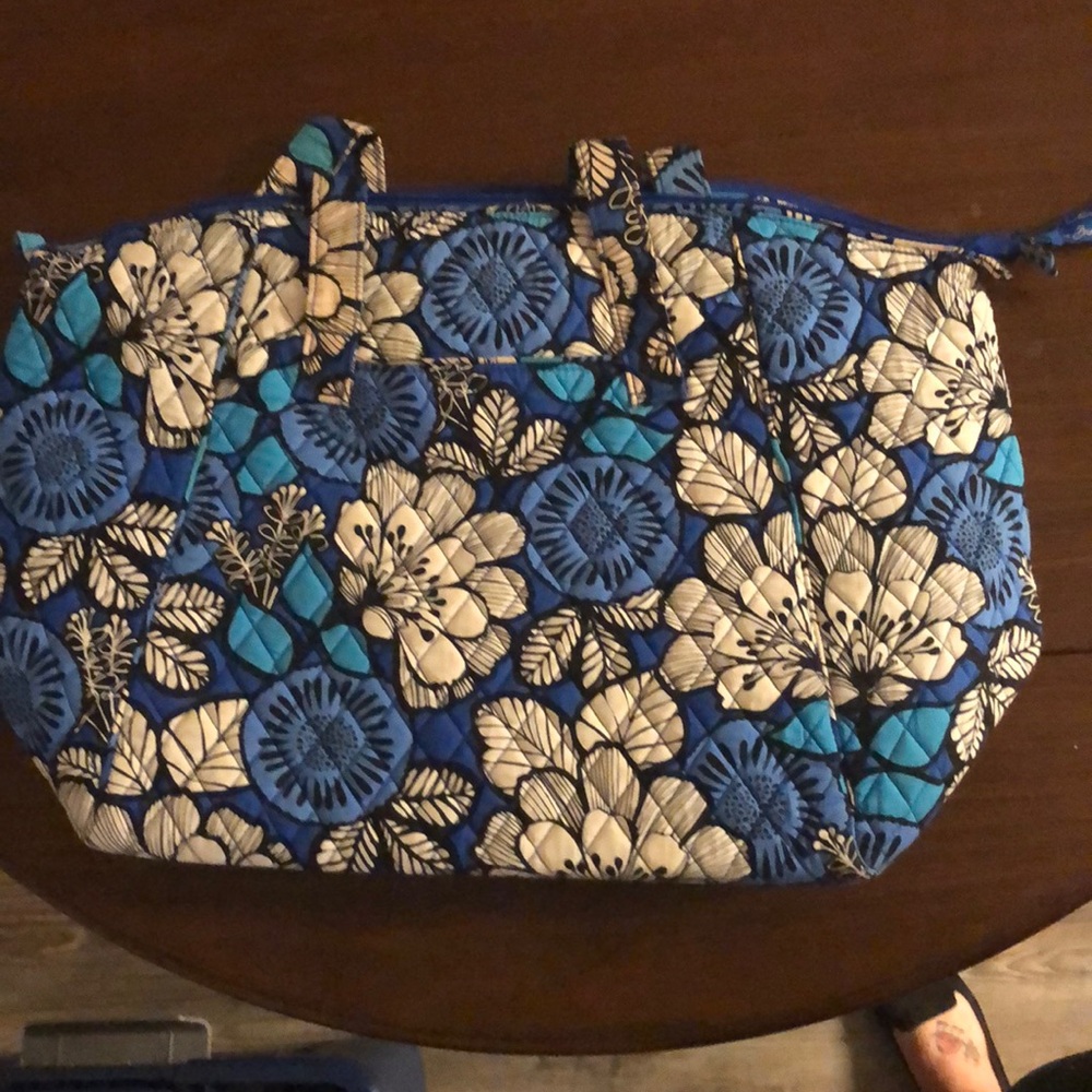Vera Bradley travel tote